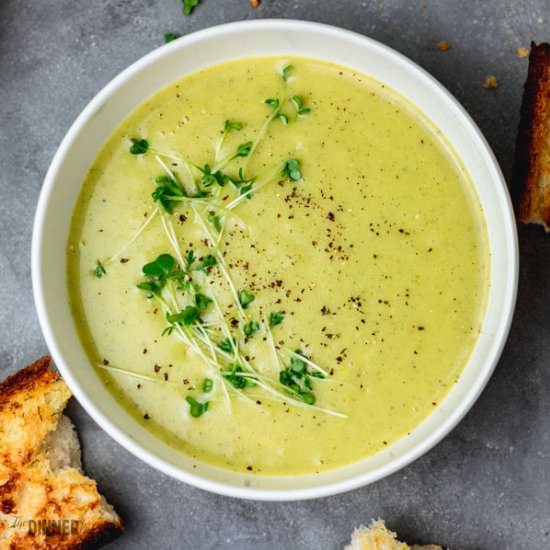 Creamy Broccoli Soup - Recipe photo by Thedinnerbite
