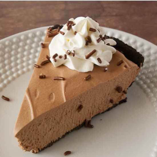 Irresistible Chocolate Mousse Pie - Recipe photo by Mindees Cooking Obsession