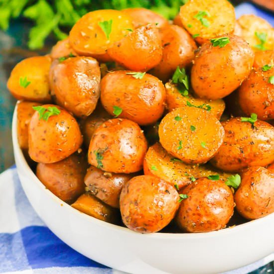 Instant Pot Garlic Herb Potatoes - Recipe photo by pumpkinnspice