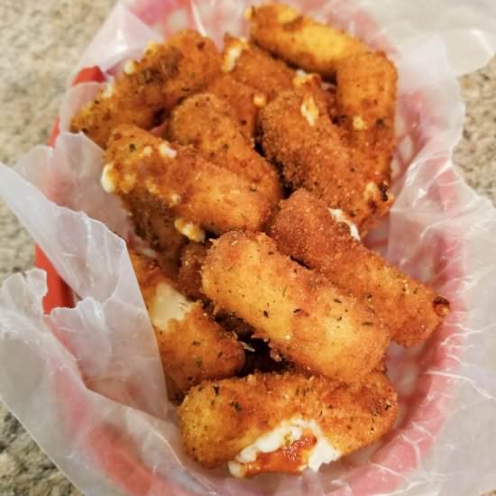 Homemade Mozzarella Sticks - Recipe photo by Freshlyhomecooked