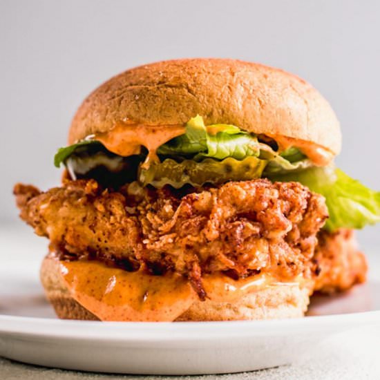 The BEST Fried Chicken Sandwich - Recipe photo by Easy Chicken Recipes