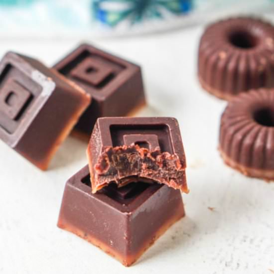 Easy Keto Chocolate Mint Candy - Recipe photo by MyLifeCookbook