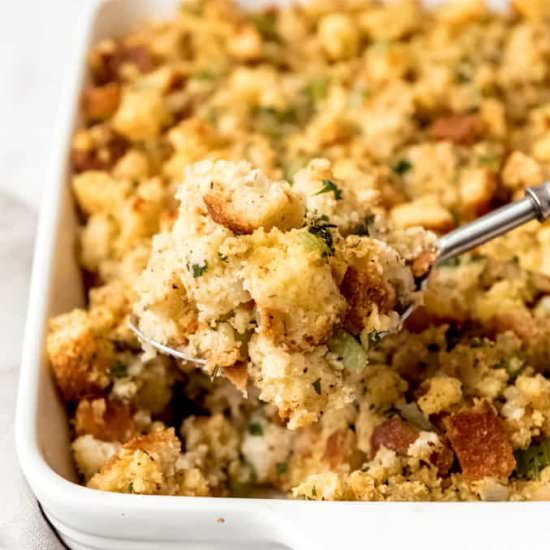 EASY SOUTHERN CORNBREAD DRESSING - Recipe photo by houseofnasheats