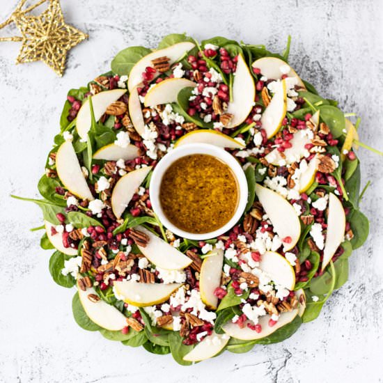 Christmas Wreath Salad - Recipe photo by Hauteandhealthy