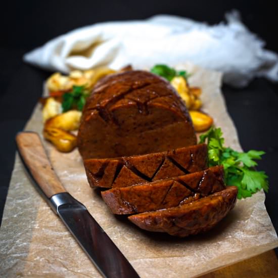 Vegan Maple Glaze Holiday Roast - Recipe photo by Liv Vegan Strong
