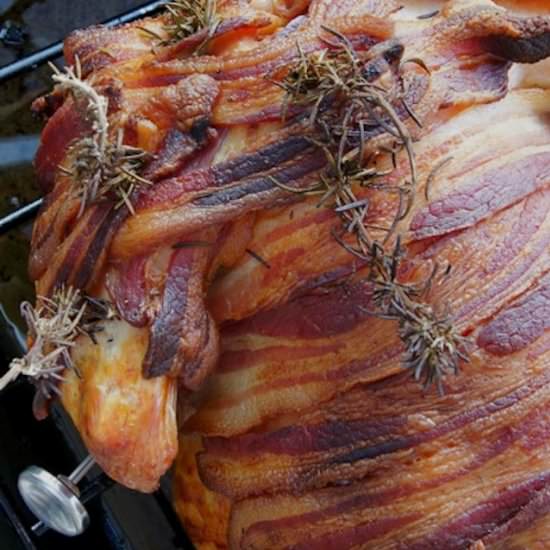 Smoky Paprika-Bacon Roasted TUrkey - Recipe photo by cookingontheweekends