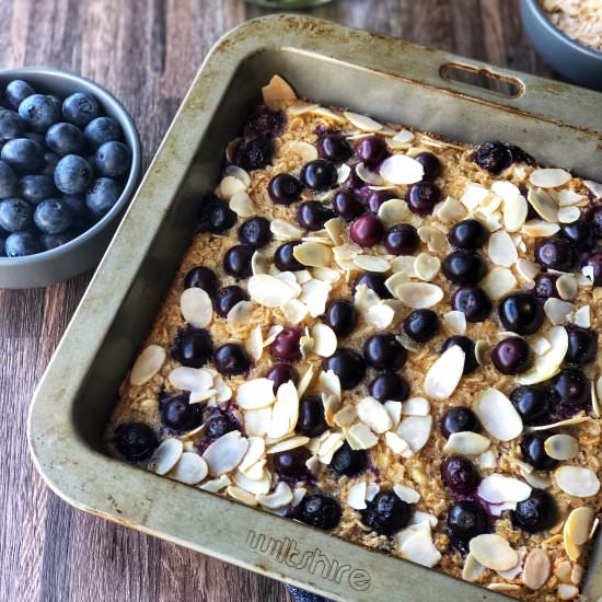 Berry baked oatmeal - Recipe photo by Once a Foodie