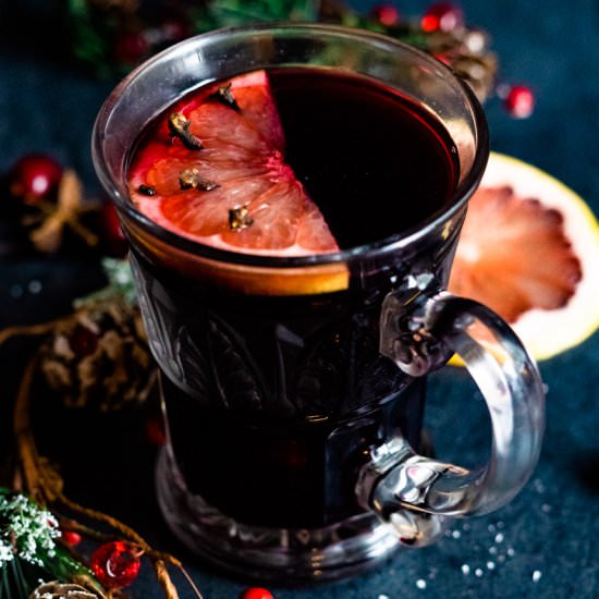 Ruby Red Grapefruit Mulled Wine - Recipe photo by TheDeliciousSpoon