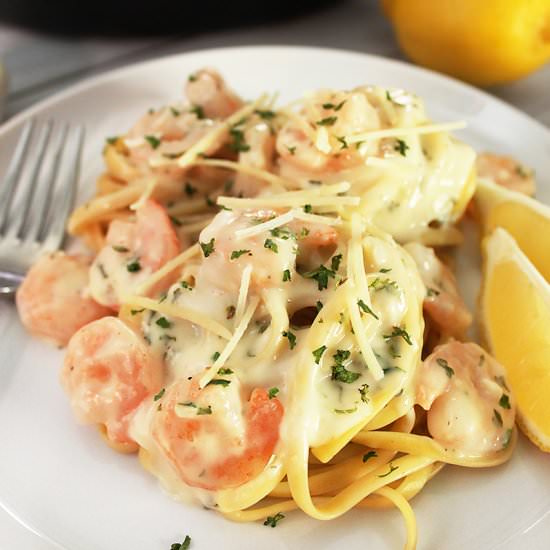 Shrimp in Garlic Wine Sauce - Recipe photo by SimplyHappenings
