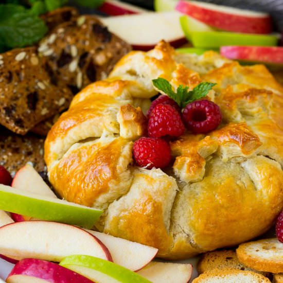 Baked Brie - Recipe photo by dinneratthezoo
