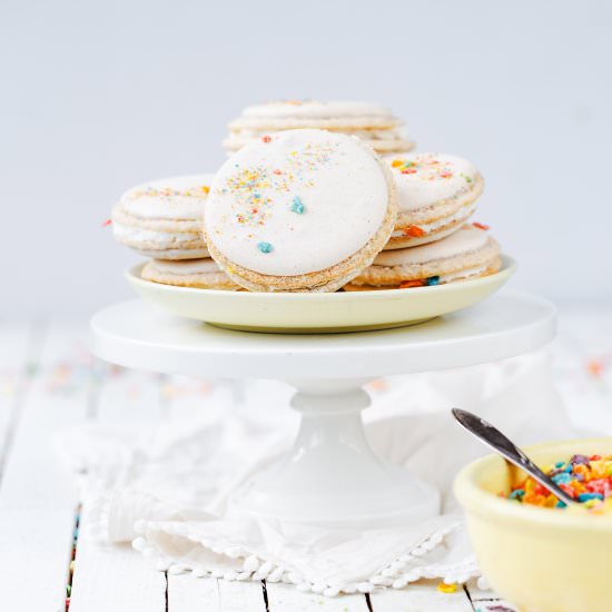 FRUITY PEBBLES™ CEREAL MILK MACARON - Recipe photo by ONEarmedMAMA