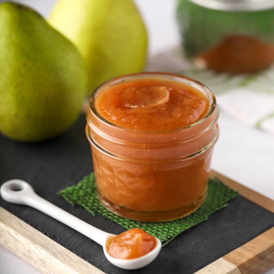 Pear butter in the Slow Cooker - Recipe photo by abakershouse