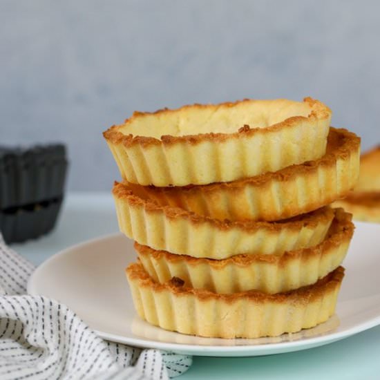 EASY KETO PIE CRUST PASTRY - Recipe photo by Mad Creations HUb
