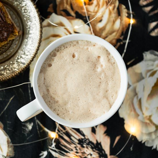 Rooibos Rose Tea Latte - Recipe photo by thehealthfulideas