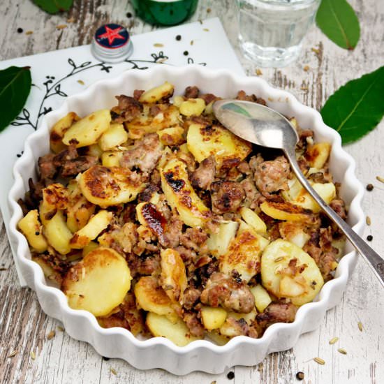 Rustic sausage and potato skillet - Recipe photo by Culinaire bagage