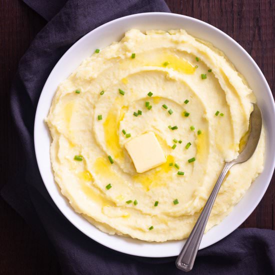 Garlic Mashed Potatoes - Recipe photo by My Three Seasons