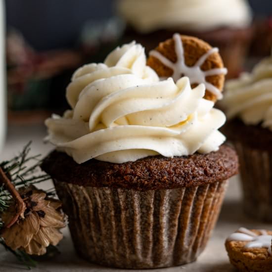 Gingerbread Cupcakes - Recipe photo by TheDeliciousSpoon