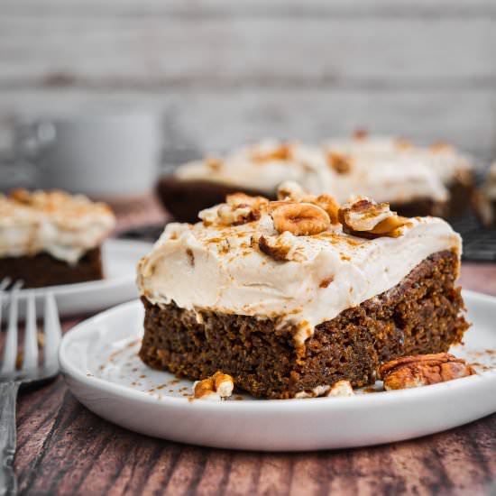 Gingerbread Cake with Cashew Cream - Recipe photo by Shuangys Kitchensink