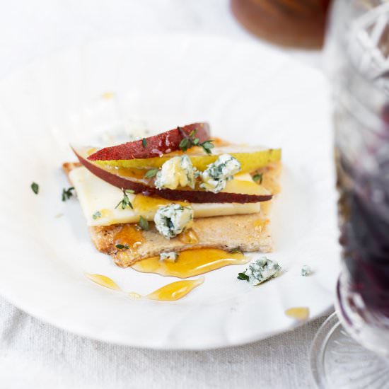 Gouda Crackers with Pear + Thyme - Recipe photo by ONEarmedMAMA