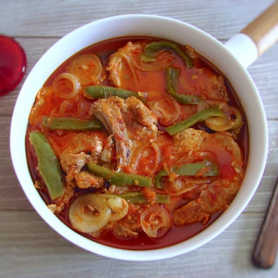 Pork chops in tomato sauce - Recipe photo by Food From Portugal
