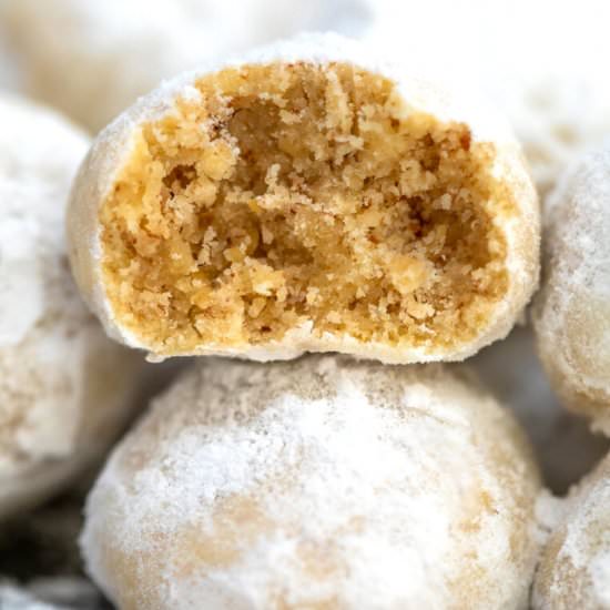 Mexican Wedding Cookies - Recipe photo by peasandpeonies