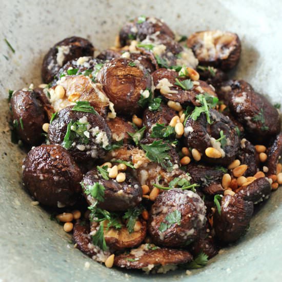 Roasted mushrooms with pine nuts - Recipe photo by Food Gal