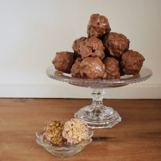 Crunchy Peanut Balls - Recipe photo by cookingwithnanaling