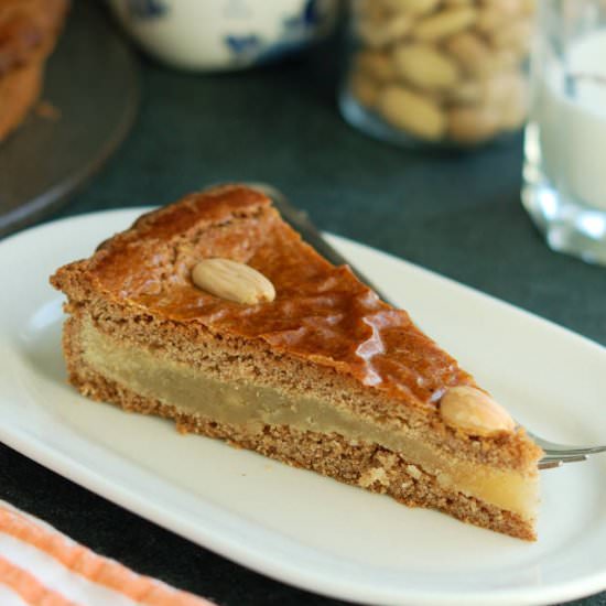 Speculaas Cake (Gevulde Speculaas) - Recipe photo by eileen.baking-sense