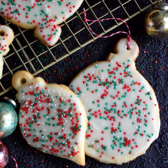 Christmas Tree Ornament Cookies - Recipe photo by byronethomas