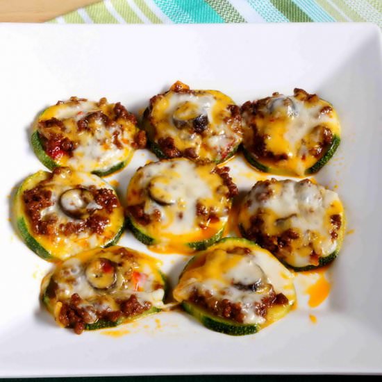 Zucchini Nachos Baked with Chili - Recipe photo by littlebitrecipes