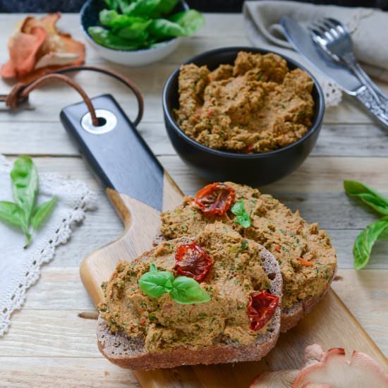 PINK OYSTER MUSHROOM PATE - Recipe photo by lipodve