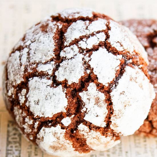 Chocolate Crinkle Cookies - Recipe photo by Cakewhiz
