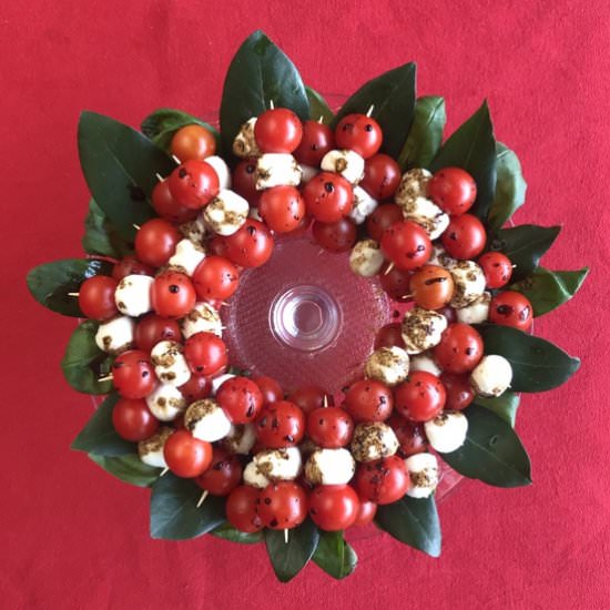 Caprese Christmas wreath - Recipe photo by Italian Chips