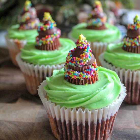 Christmas Tree Cupcakes - Recipe photo by Recipesinspiredbymom