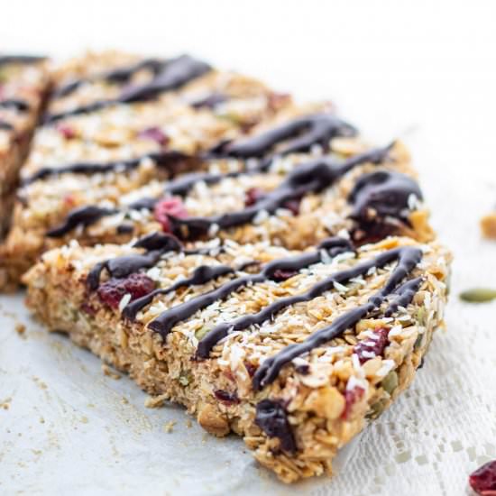 Healthy Granola Bar Recipe - Recipe photo by Hauteandhealthy