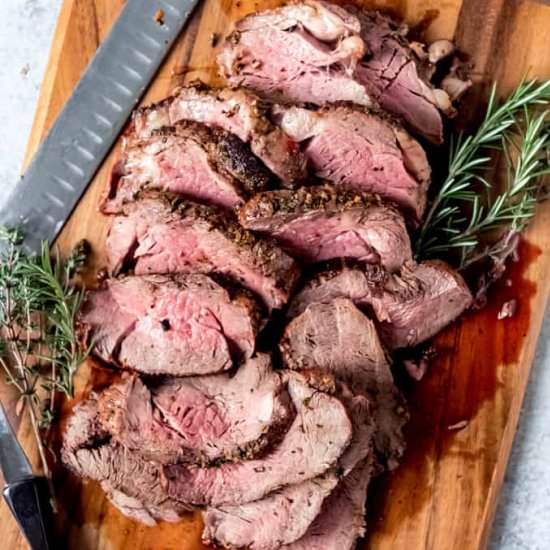 GARLIC HERB BUTTER BEEF TENDERLOIN - Recipe photo by houseofnasheats