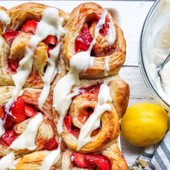 Strawberry Rolls with Lemon Icing - Recipe photo by erhardtseat