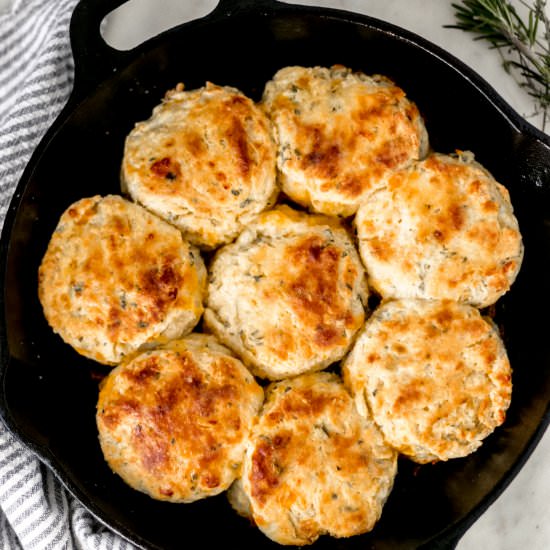 Cheddar Herb Biscuits - Recipe photo by Simplylakita