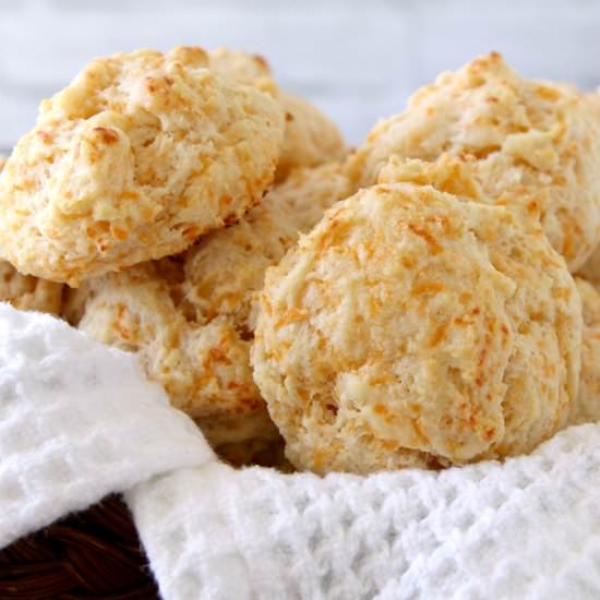 Garlic Cheddar Biscuits - Recipe photo by snappygourmet