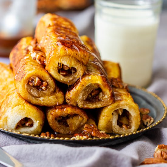 maple pecan french toast roll ups - Recipe photo by Happy Foods Tube