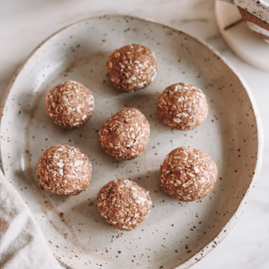 Simple Energy Balls - Recipe photo by dayslikelaura