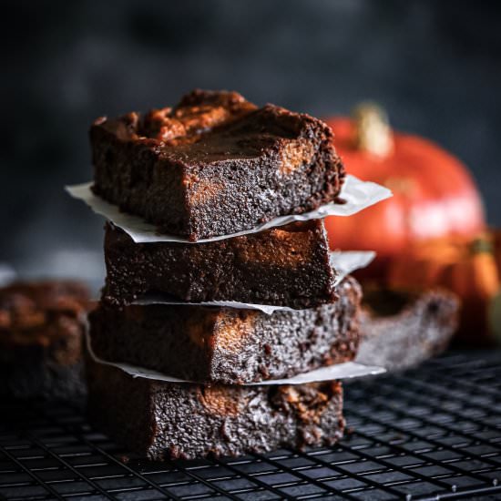 Pumpkin swirl brownies - Recipe photo by twosisterslivinglife