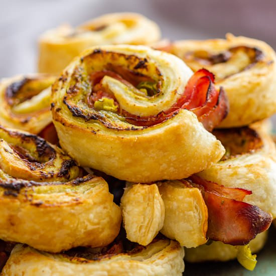 ham & jalapeno air fryer pinwheel - Recipe photo by Appetizer Addiction