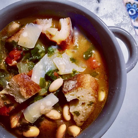 Rustic Italian Soup - Recipe photo by Kitchengetaway