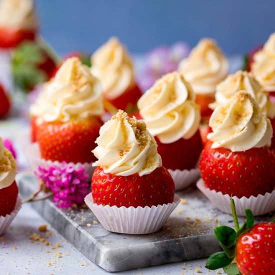 Cheesecake stuffed strawberries - Recipe photo by KitchenSanctuary