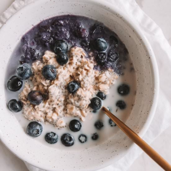 Blueberry Overnight Oats - Recipe photo by dayslikelaura