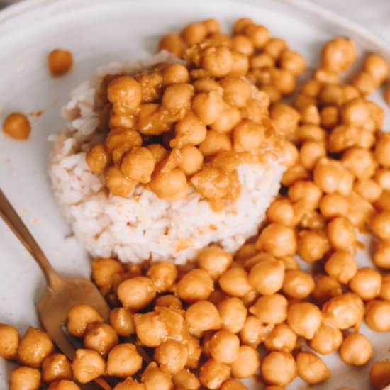 Curried Chickpeas - Recipe photo by dayslikelaura