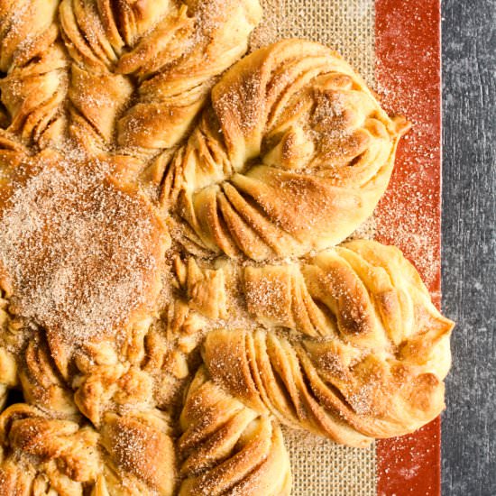 Cinnamon Sugar Star Bread - Recipe photo by The Desserted Girl