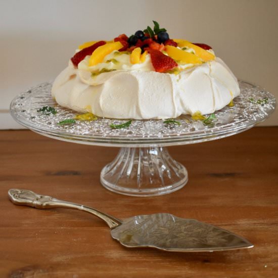 Pavlova - Recipe photo by cookingwithnanaling