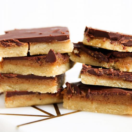 Caramel Shortbread - Recipe photo by naturallylara